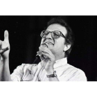 Imagen del conocido cantante italiano Jimmy Fontana durante una actuación en Roma en julio de 1986.