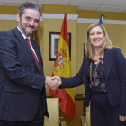 La consejera durante la firma de adhesión de Caixa Geral. N.G.