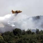 Los hidroaviones tuvieron una jornada complicada en la zona de Las Quilamas a causa del viento