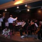 Momento del concierto de clausura, dirigido por José Ramón Hevia Álvarez