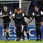 Los jugadores del Málaga celebran el primer gol ante el Zenit.