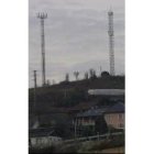 La polémica antena está muy próxima a otra instalación de telefonía