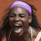 Serena Williams celebra su triunfo en Roland Garros.