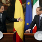 Zapatero y Berlusconi, tras la entrevista.