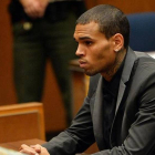 Chris Brown, ante el juez que ha revocado su libertad condicional.