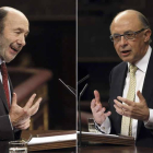 Alfredo Pérez Rubalcaba en pleno debate. A la derecha, el ministro Cristóbal Montoro durante su exposición.