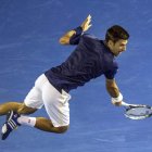 Djokovic devuelve la bola al galo Quentin Halys.