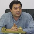 El alcalde de Villadecanes-Toral, Pedro Fernández
