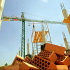 El coste de los materiales para la construcción pone contra las cuerdas a las cuentas del sector. DL