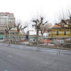 La estación de Feve está en estos momentos en obras para su adaptación al tranvía.