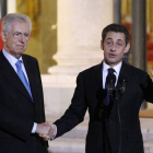 Sarkozy junto al primer ministro italiano, Mario Monti, el pasado día 6 en el Elíseo.