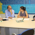Fernández y Aznar ayer con Soraya Mayo. DL