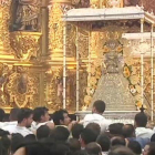 La Blanca Paloma comienza su procesión entre las hermandades.