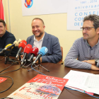 Franco, Álvarez Courel y Fuertes, en la presentación de la ruta. DE LA MATA