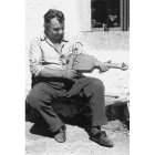 Fortunato Rodríguez, ‘Nato’, con su inseparable rabel.