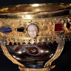 Taranilla afirma que el cáliz de Doña Urraca no es el Grial y que el Vaticano preserva un trozo del auténtico que es de madera.
