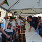 Los escanciadores no tuvieron un momento de respiro ayer en la Fiesta de la Sidra. MEDINA