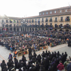 El público puede seguir con comodidad El Encuentro sentado en la grada o en las sillas. FERNANDO OTERO