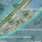 Infraestructuras militares completadas en un islote de las islas Spratly, según una imagen de satélite del 16 de junio difundida por AMTI.