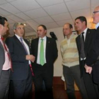 José Luis Ramón y Miguel Martínez con los presidentes del las D.O. Bierzo.