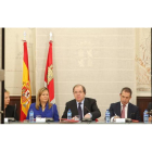 El presidente de la Junta de Castilla y León, Juan Vicente Herrera, preside la reunión del Consejo Financiero en la que se firma el convenio para la creación de la Lanzadera Financiera de Castilla y León