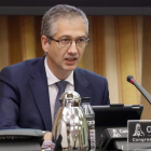 El gobernador del Banco de España, Pablo Hernández de Cos, compareció ayer en el Congreso de los Diputados. J.J. GUILLEN