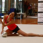 Carolina, con el ejercicio de pelota, ayer en el Centro de Alto Rendimiento de León.