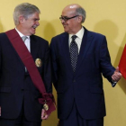 El ministro español de Exteriores, Alfonso Dastis, y su homólogo de Perú, Ricardo Luna, este lunes en Lima.
