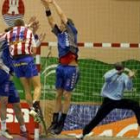 Costa, ex jugador del Algeciras, fue de los mejores del Ademar ante su ex equipo