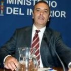 El ministro del Interior, José Antonio Alonso, ayer, durante la comparencencia ante la prensa