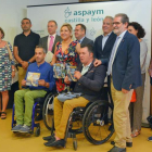 La vicepresidenta de la Junta, en el centro, presidió la presentación del campamento. ASPAYM