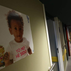 Un cartel en la planta del Pediatría del Hospital de León.