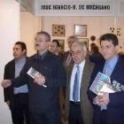 Lasarte, el alcalde de Boca y Reyero, ayer en la feria de caza