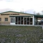 Fotografía exterior del merendero La Barraca, a 2,5 kilómetros de La Bañeza