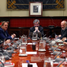 El presidente del CGPJ, Carlos Lesmes (c), presidió ayer la reunión del pleno.