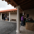 Edificio de la Domus en la localidad de Carucedo.