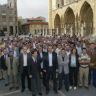 Zapatero, junto a candidatos a alcaldes y procuradores en mayo de 2003. NORBERTO