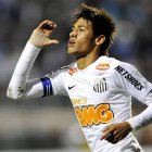 Neymar pone fin a su periplo en Brasil para recalar en el Barça donde compartirá vestuario con Messi.