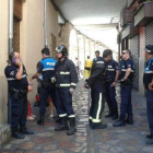 Bomberos y Policía Local, en el lugar de los hechos.