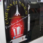 Un cartel como el de la imagen identifica a cada establecimiento adherido a la campaña.