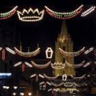 Aspecto de la iluminación navideña del año pasado con la Catedral al fondo