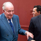 El rey emérito, Juan Carlos I, a su llegada en el mes de abril a la plaza de toros de Las Ventas.