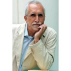 El escritor leonés, Luis Mateo Díez, intervino en un curso en el Escorial