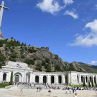 Visitantes en la basílica del Valle de los Caídos, cerca de Madrid.