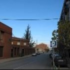 El Ayuntamiento podría regular mediante la ORA la calle Alcalde Carro Verdejo, en la foto