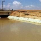 Canal que lleva agua de Riaño a Palencia y Valladolid