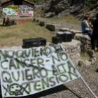 La construcción de la Lada-Velilla ha enfrentado, en numerosas ocasiones, a los vecinos con REE