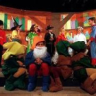 Imagen de una representación teatral juvenil