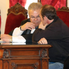 Vicente Prieto y Miguel Ángel Muñoz Blas hablan al comienzo de la vista en la Audiencia. RAMIRO