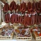 El chorizo de León, que opta a la marca de calidad, junto a otros embutidos de la provincia